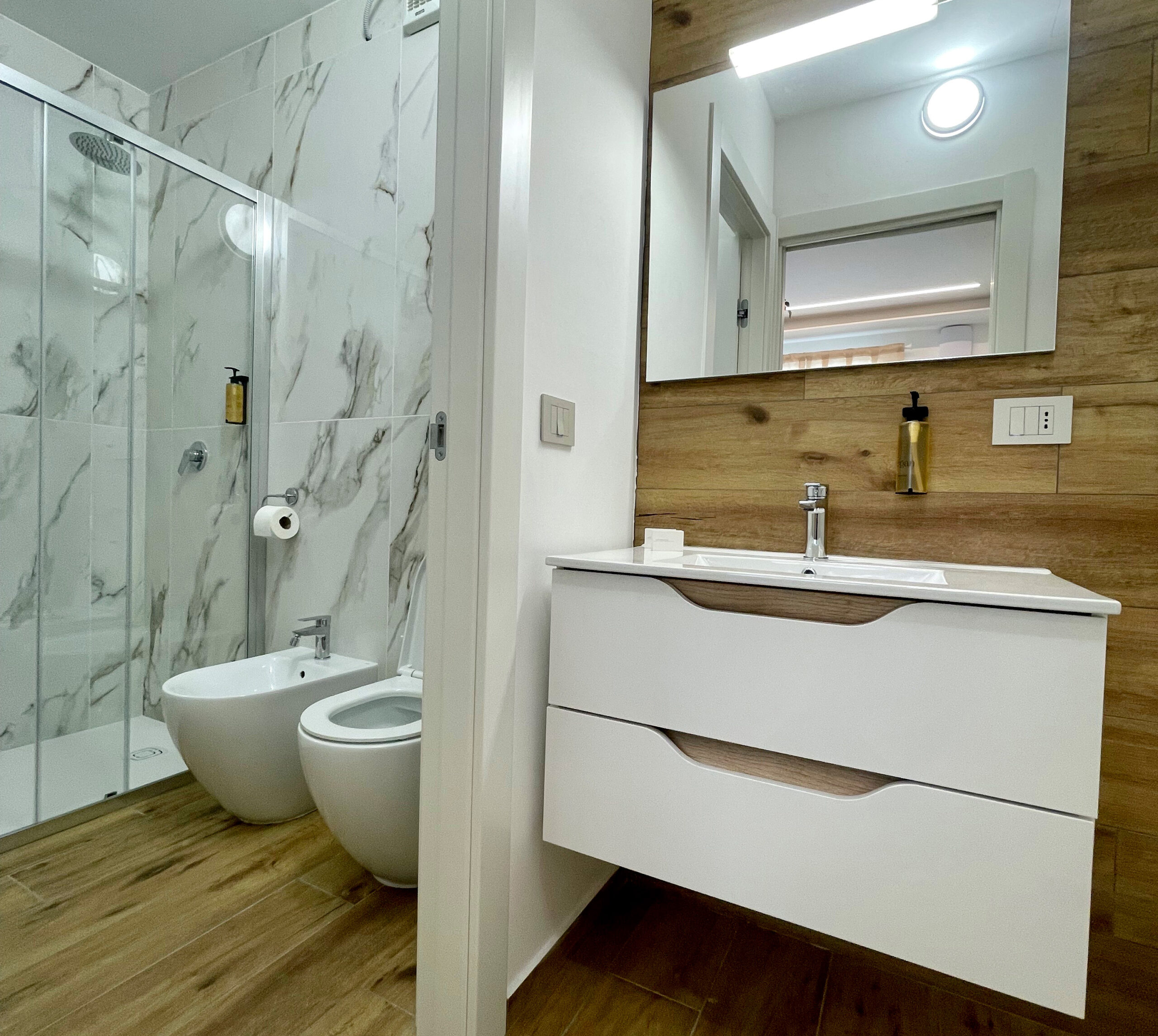 suite nordic oak Vita Residence